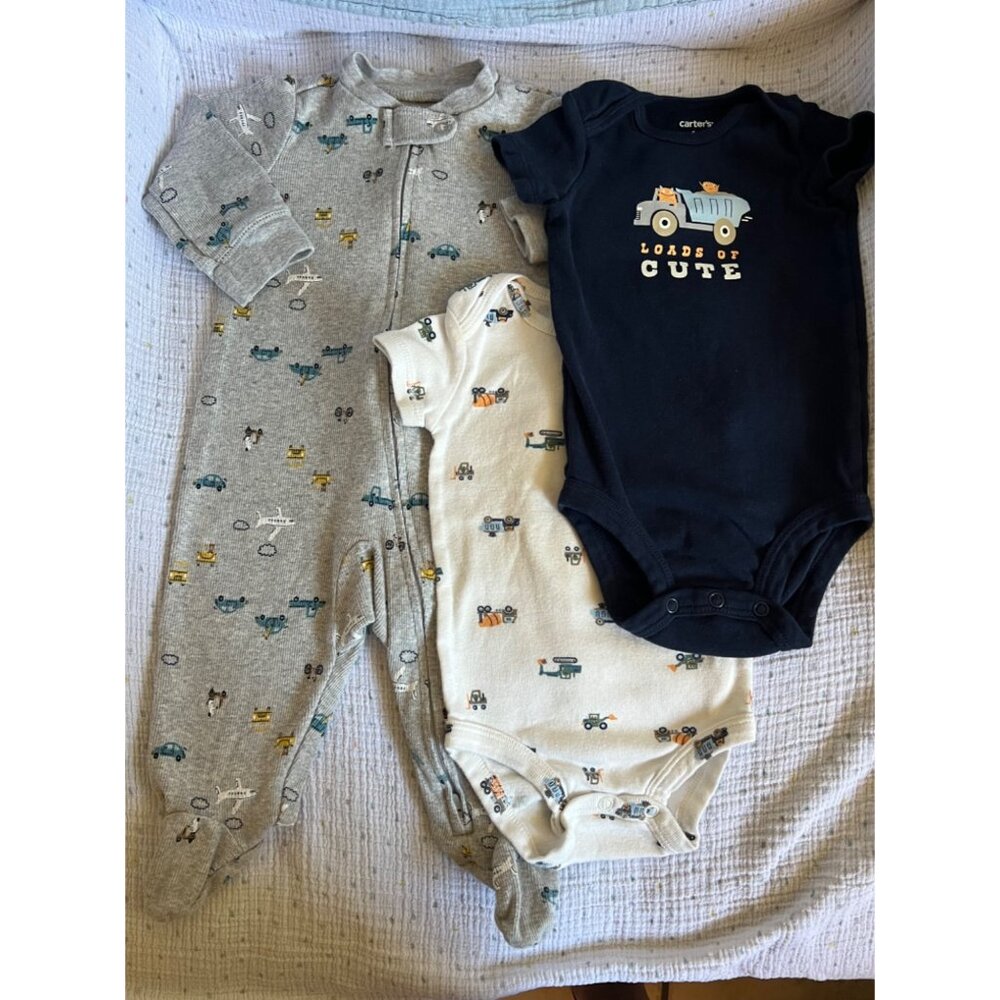 Carter’s 3 piece Transportation set 6 Months 1Sleeper 2 snap shirts
